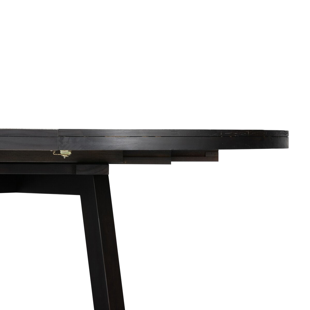 Eberwin Round Ext Dining Table