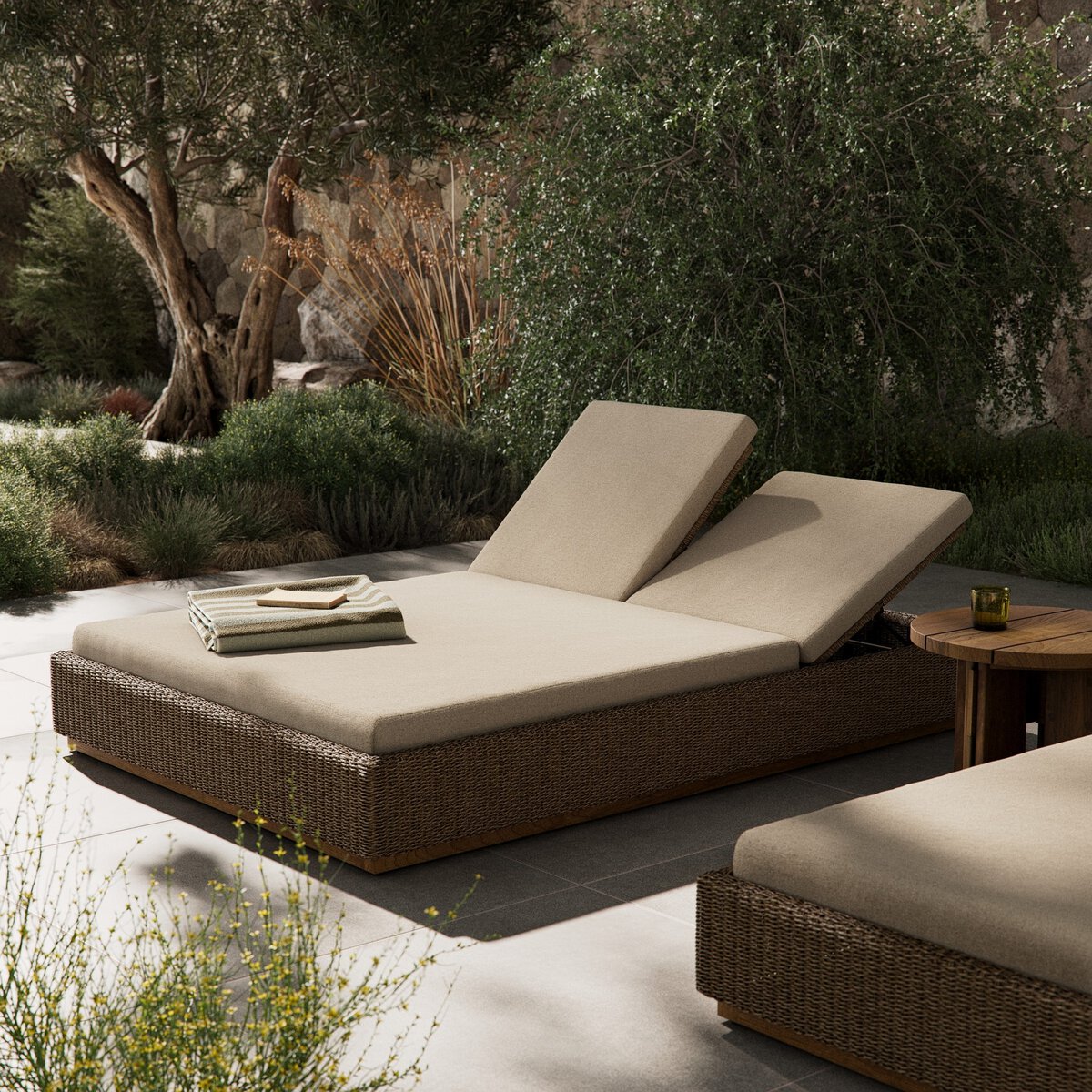 Lorelei Outdoor Double Chaise