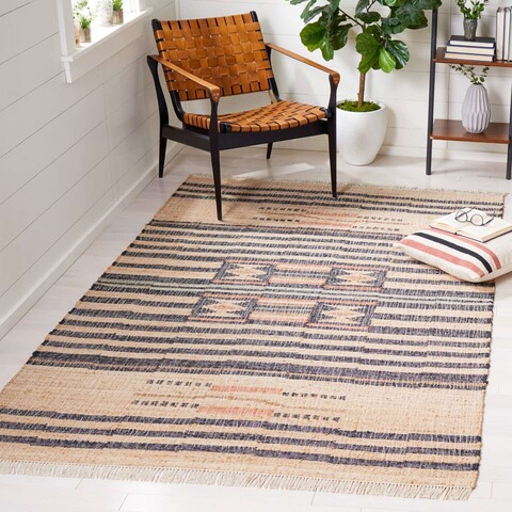 KILIM 709