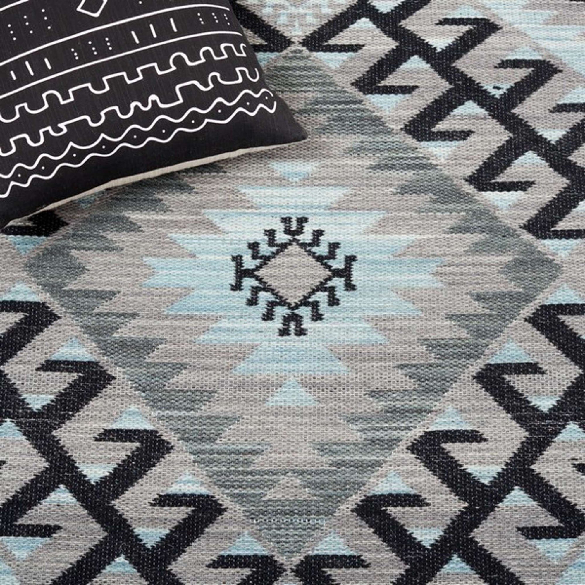 KILIM 330